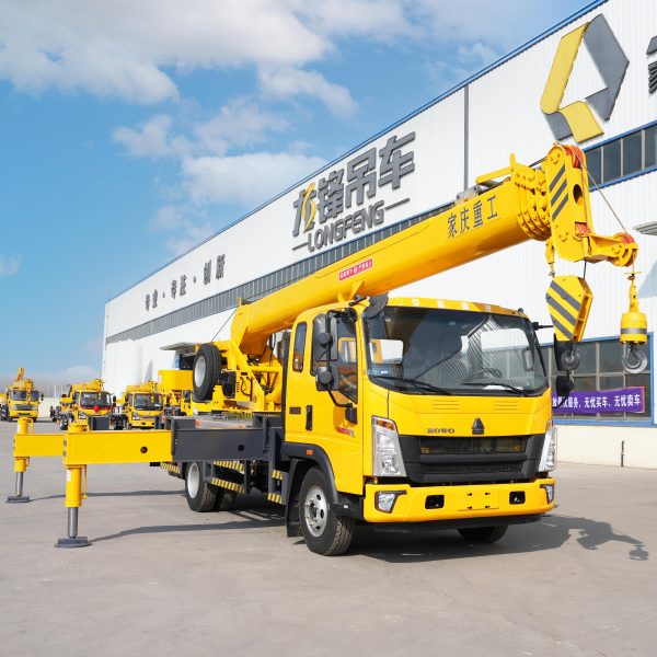 HOWO 10 Ton Truck Crane