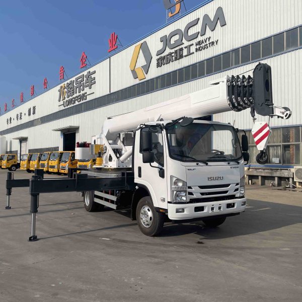 Engineering Equipment ISUZU Hydraulic Mobile 8 Ton Crane